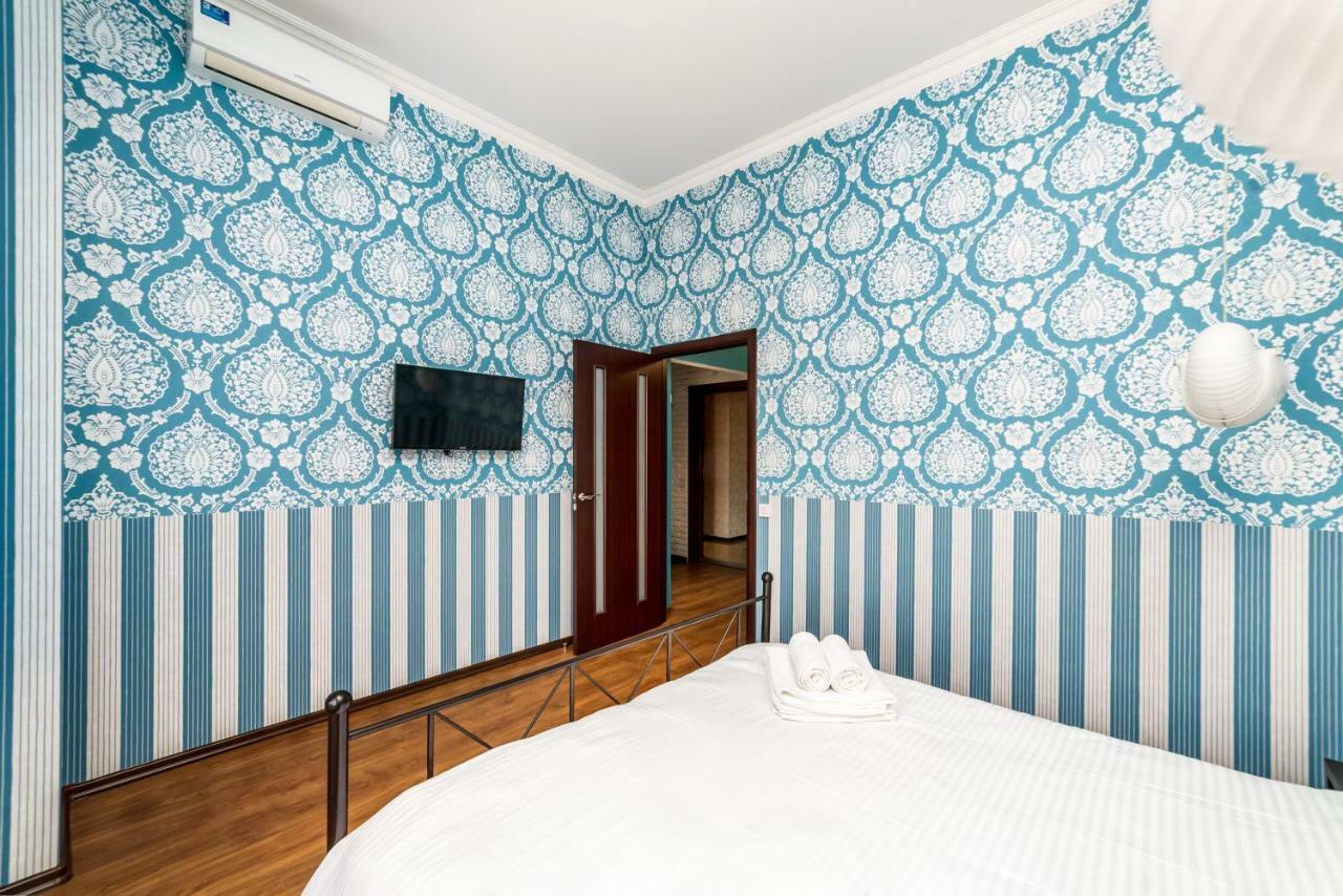 Stylish Apartment With A Balcony Overlooking The Park Одеса Екстер'єр фото